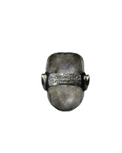 Carica l&#39;immagine nel visualizzatore di Gallery, MayYeBeWithYou - Kanye Ring

