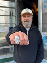 将图片加载到图库查看器，MayYeBeWithYou - Ye Ring
